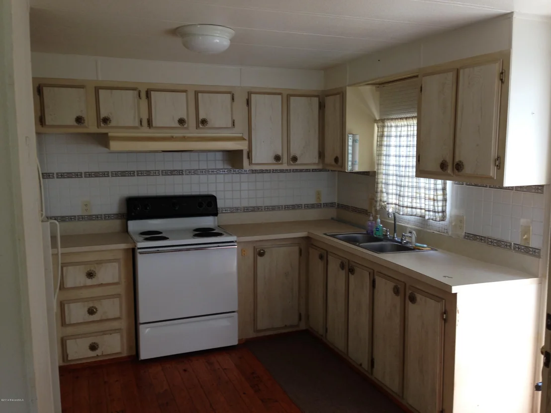 Photo of 341 Ronald Street