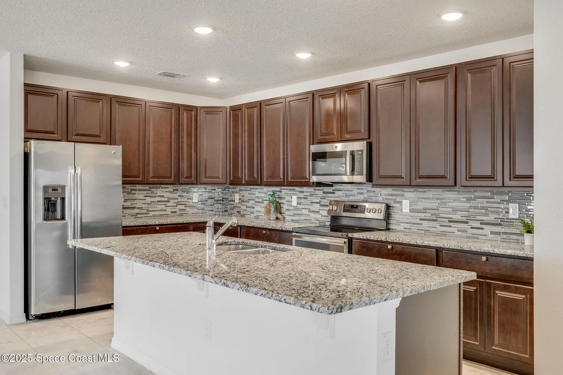 Photo of 920 Bear Lake Drive