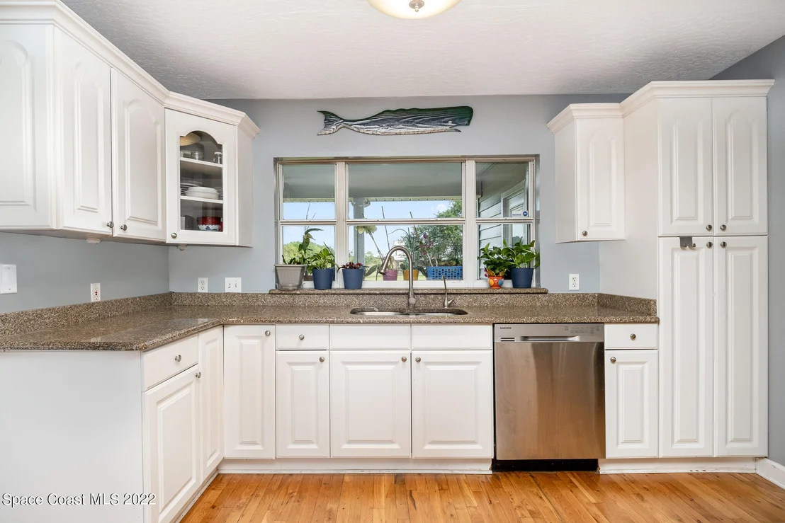 Photo of 1780 Benjamin Road