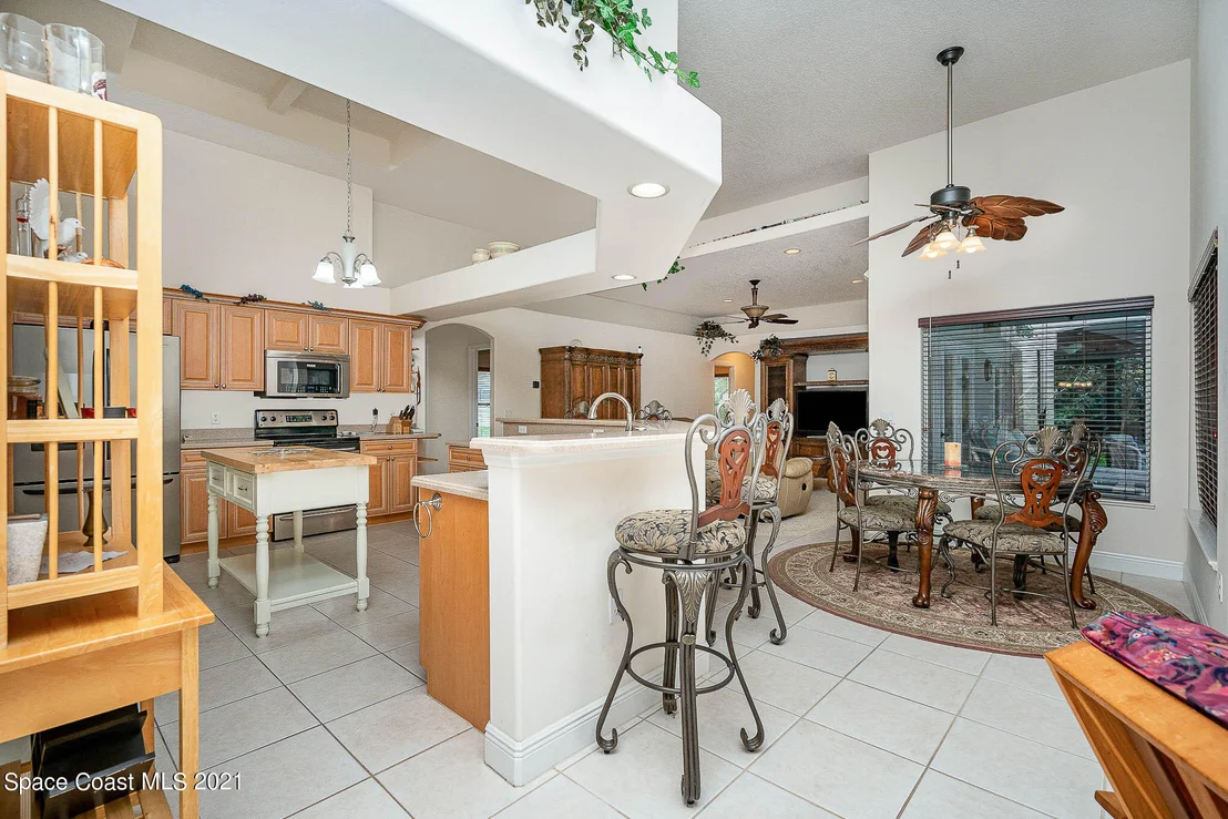 Photo of 347 Dorset Drive