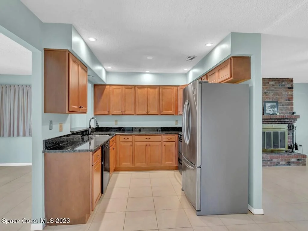 Photo of 898 Bermuda Avenue