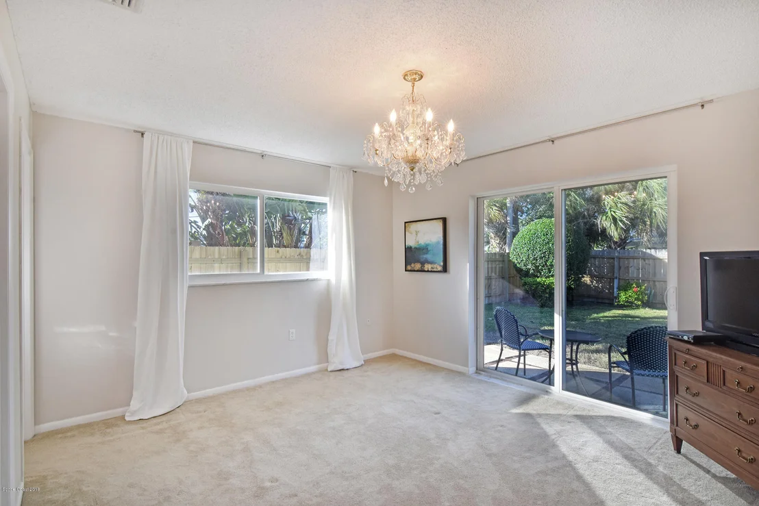 Photo of 385 Formosa Drive