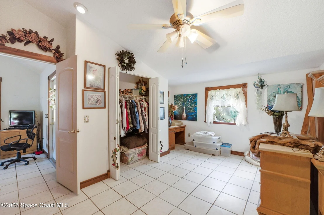 Photo of 2821&2825 Lionel Road