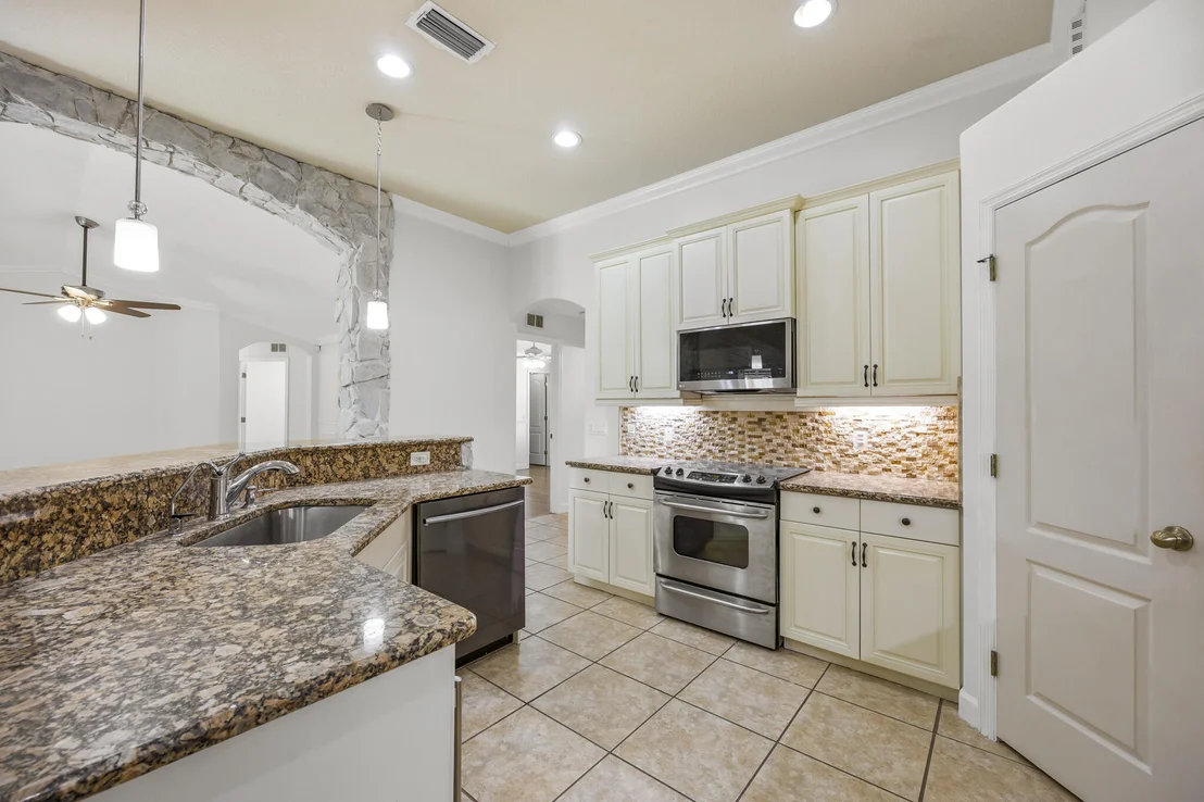 Photo of 5872 Goldrush Avenue