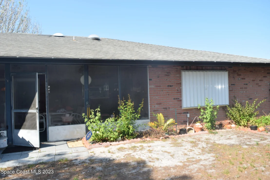 Photo of 605 Georgia Avenue