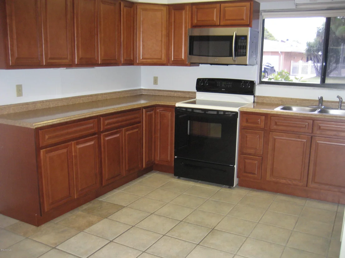 Photo of 240 Bayhead Drive