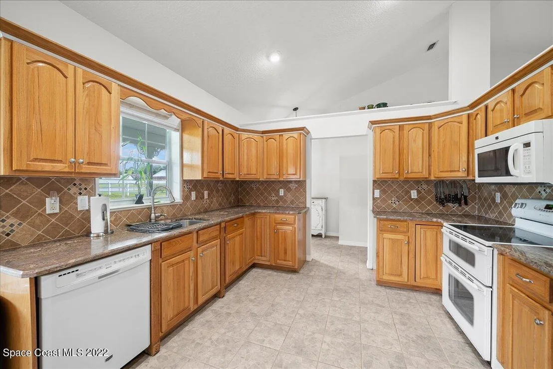 Photo of 3660 Burkholm Road