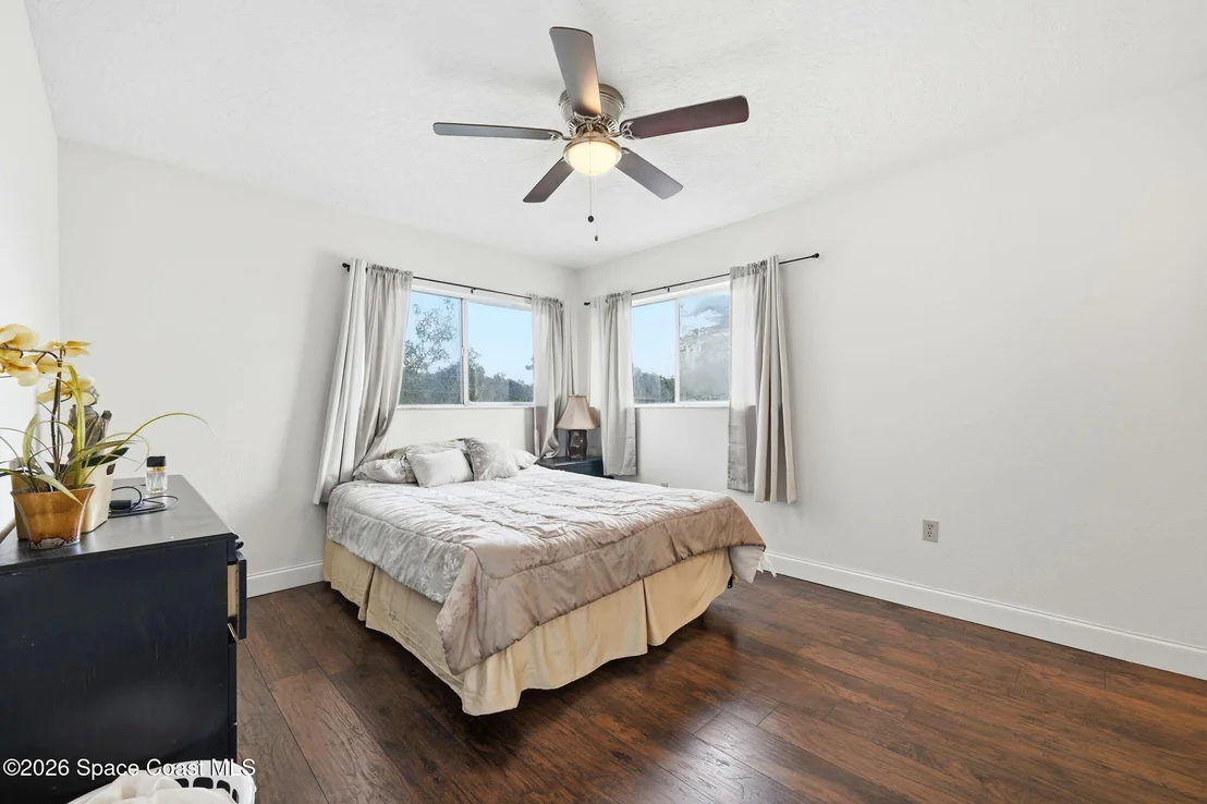 Photo of 1225 War Eagle Boulevard