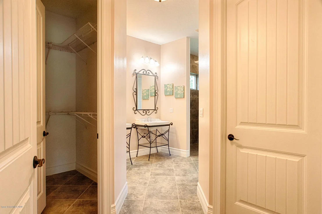 Photo of 5443 The Willows Drive
