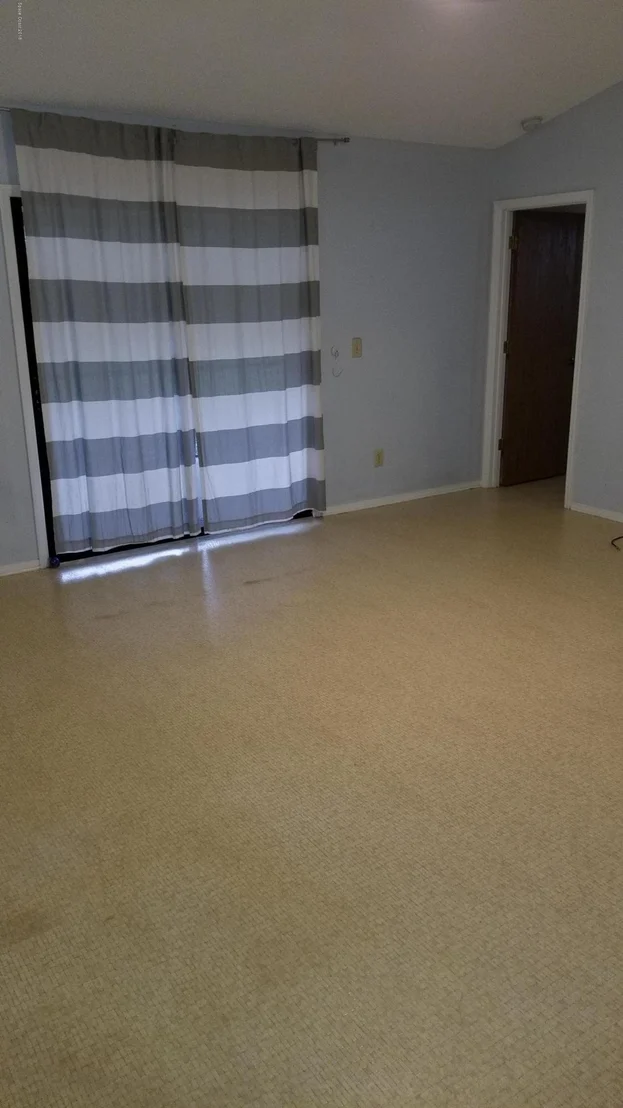 Photo of 4270 Silver Lake Drive