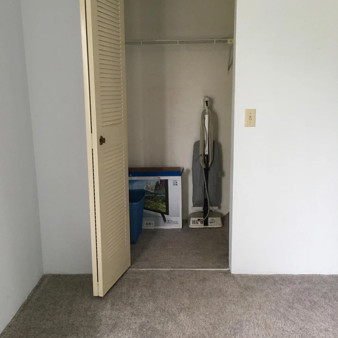 Photo of Unit 708 at 7815 Maplewood Drive