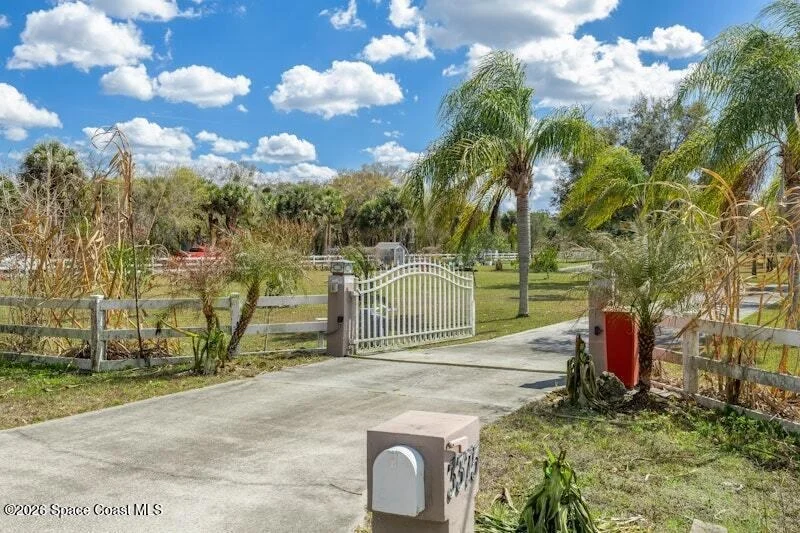 Photo of 3375 Hield Road