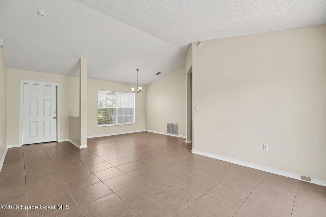 Photo of 660 Palm Drive