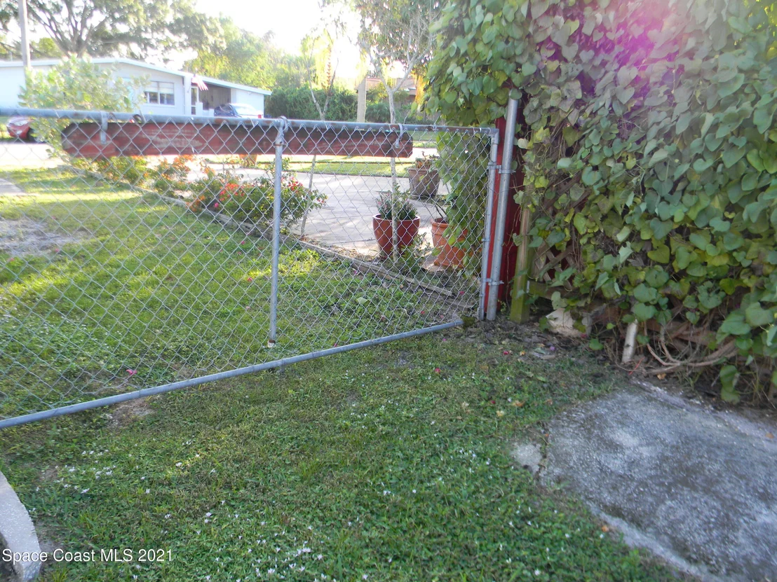 Photo of 2132 Lakeview Drive
