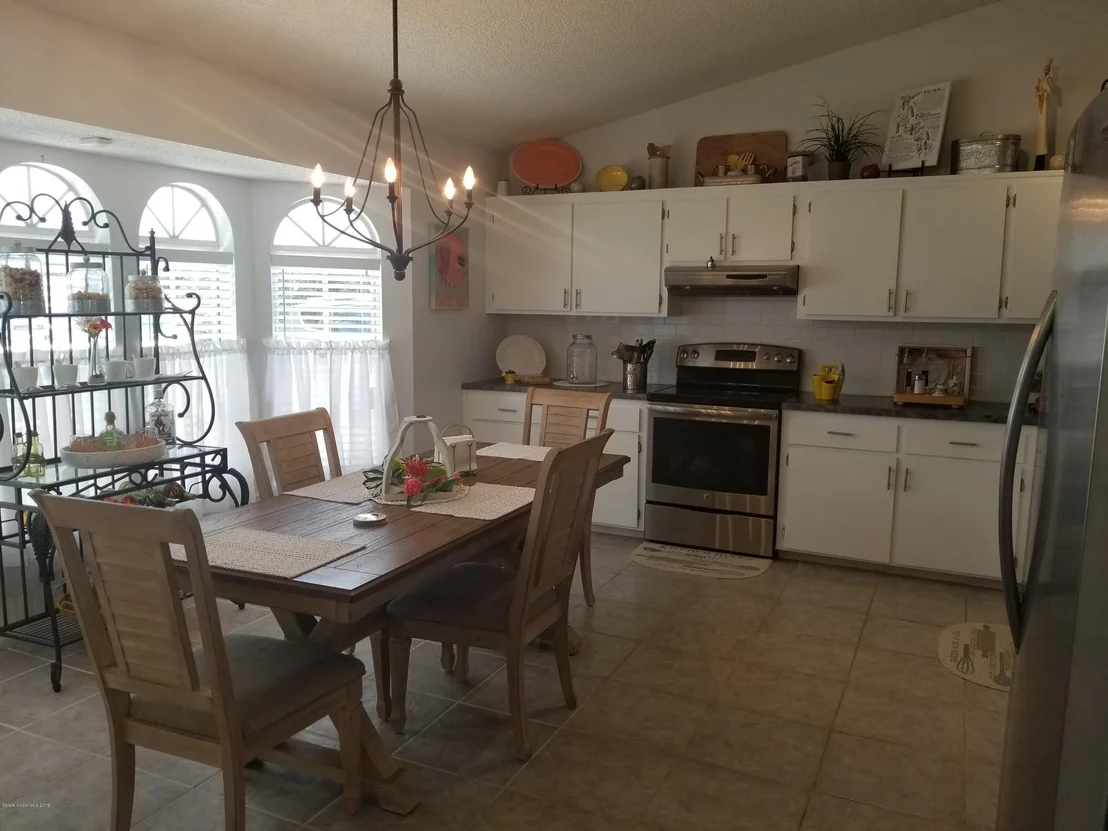 Photo of 5095 Carter Street