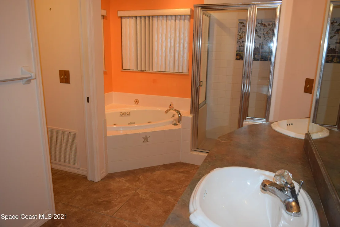 Photo of 708 Central Boulevard