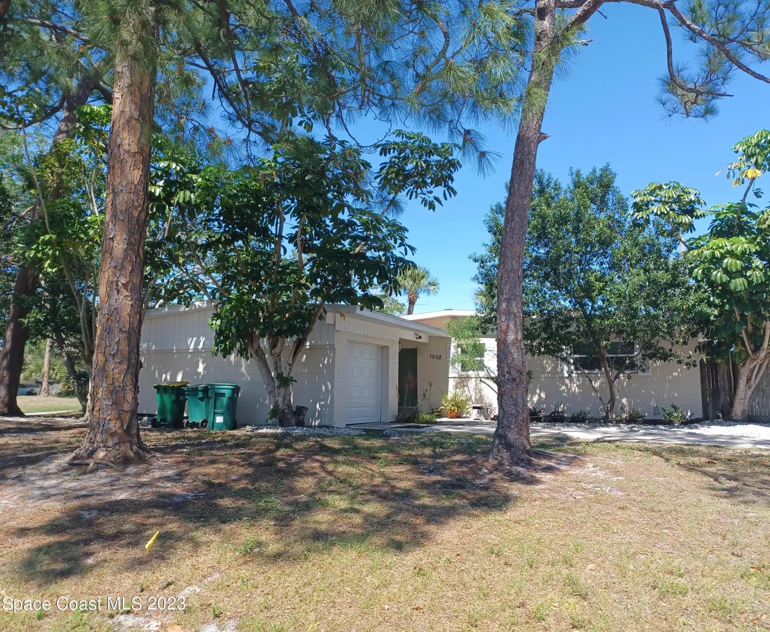 Photo of 1052 Myrtle Lane