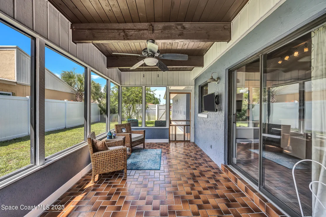 Photo of 245 Applewood Circle