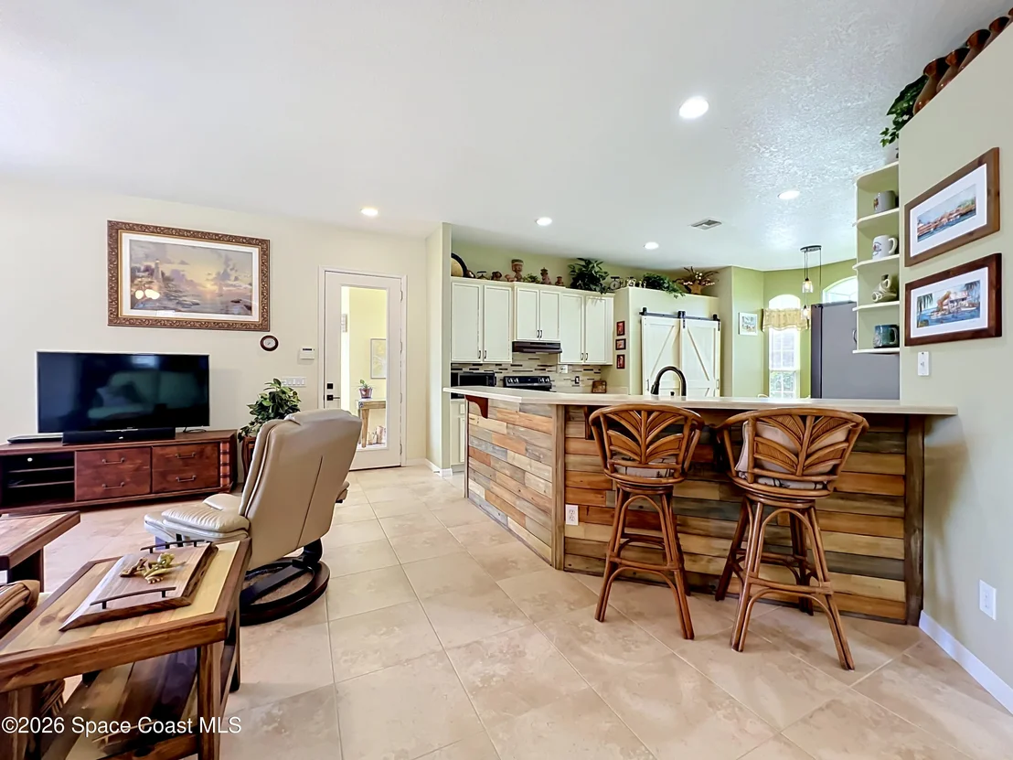Photo of 1670 Whitman Drive