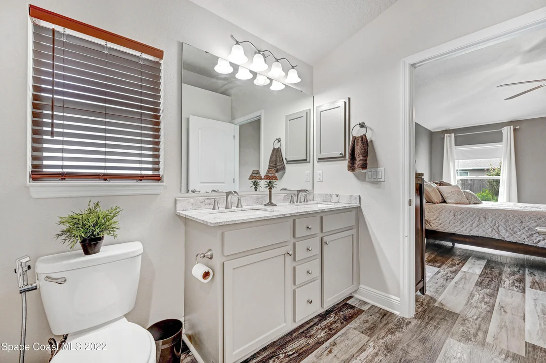 Photo of 1383 Steele Road SE