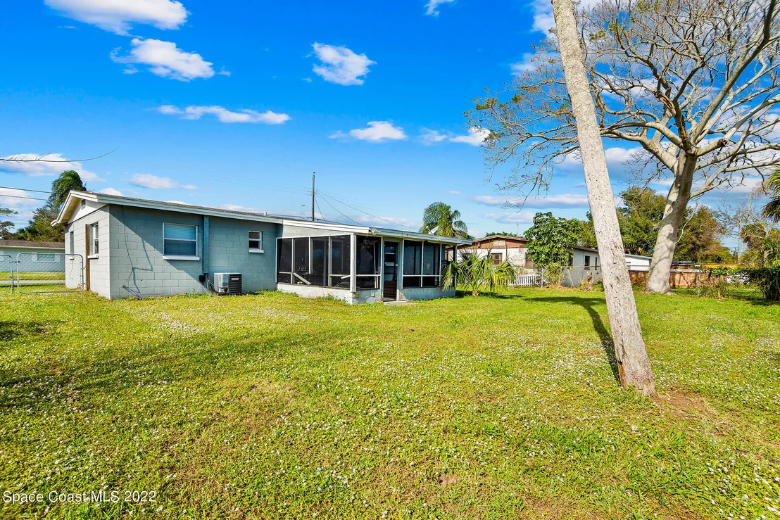 Photo of 1280 Estridge Drive