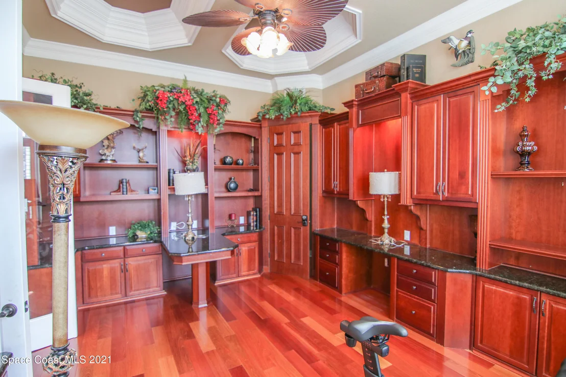 Photo of 228 Mclean Point