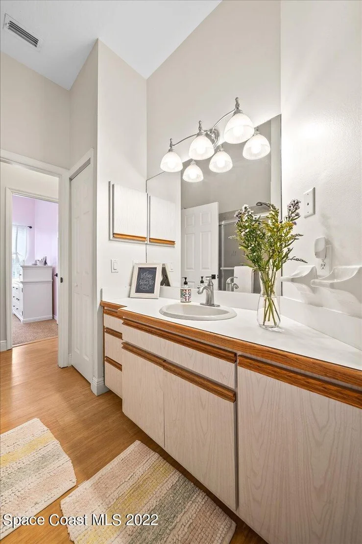Photo of 233 Peregrine Drive