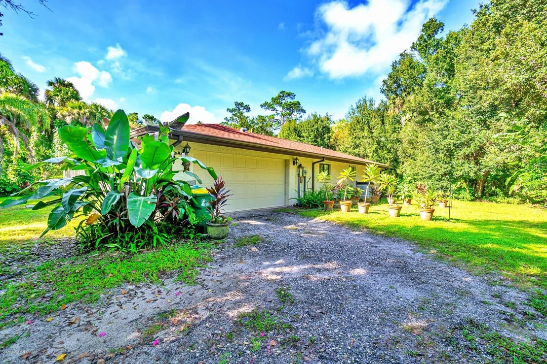 Photo of 1255 Friday Road