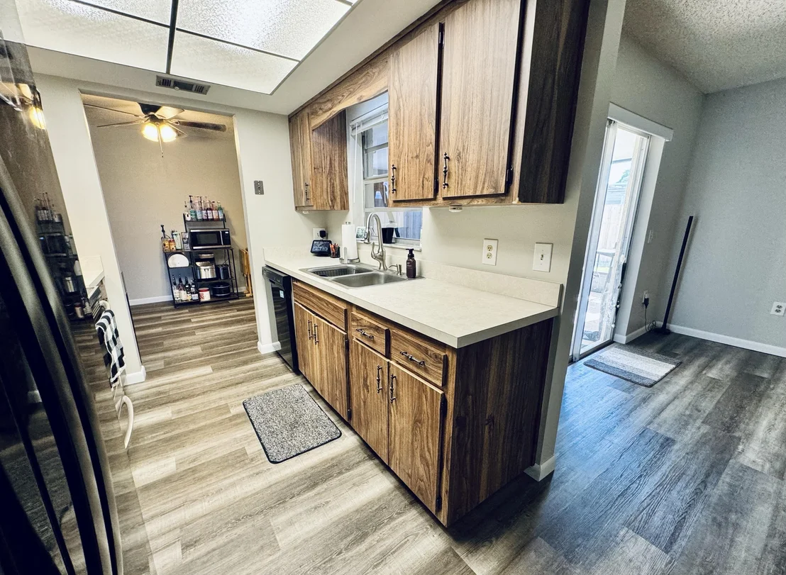 Photo of 1037 Sycamore Drive