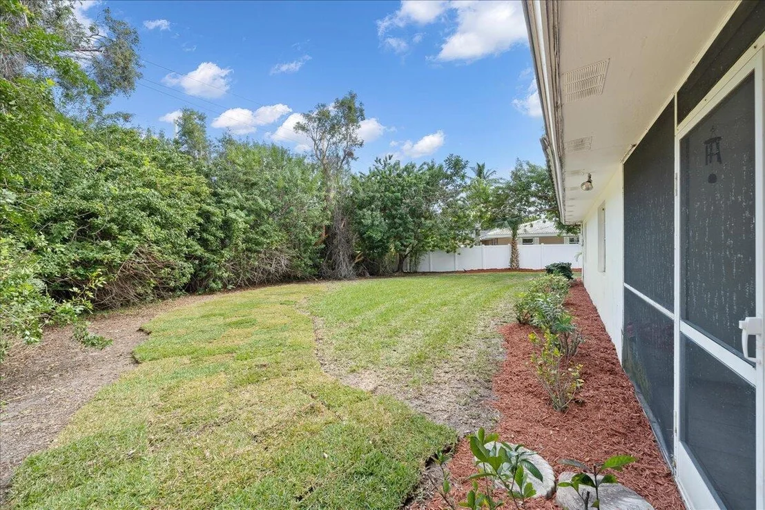Photo of 716 Malibu Lane