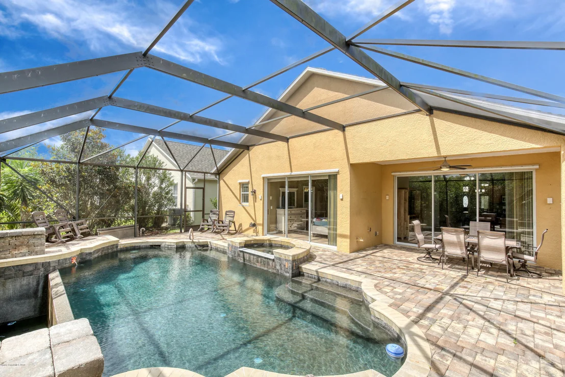 Photo of 4611 Portage Trail