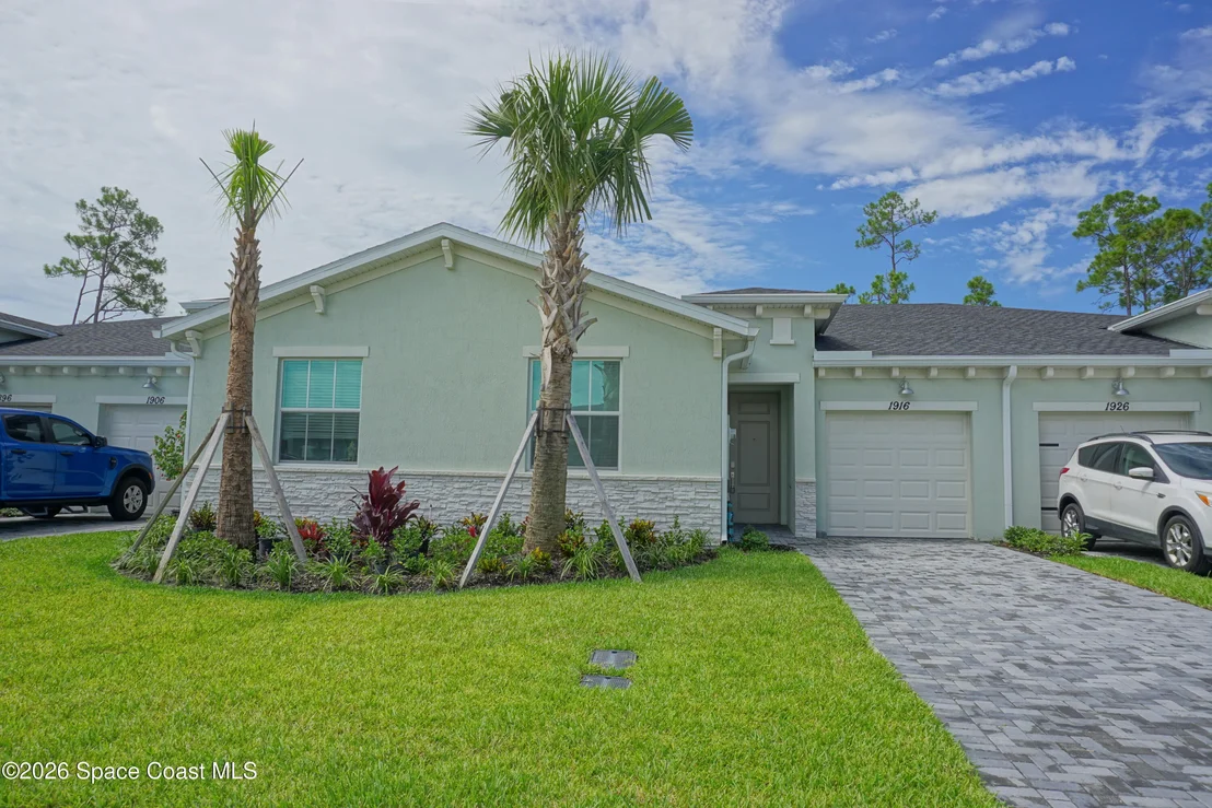 Photo of 1916 Cerulean Drive NW