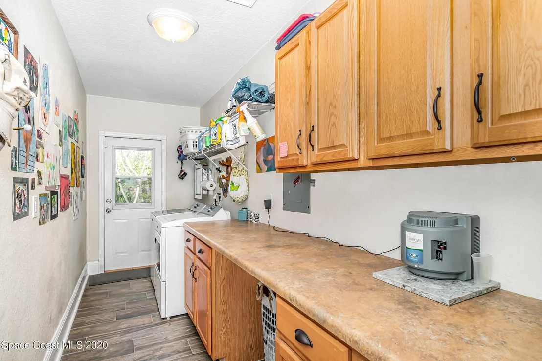 Photo of 4333 Long Lake Road