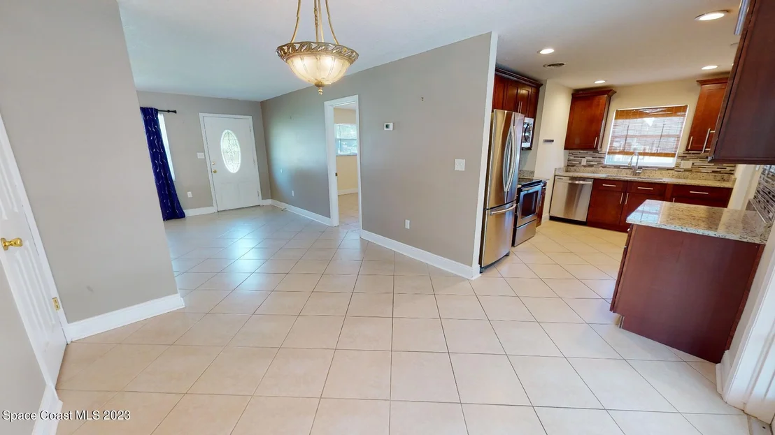 Photo of 1457 Albert Drive