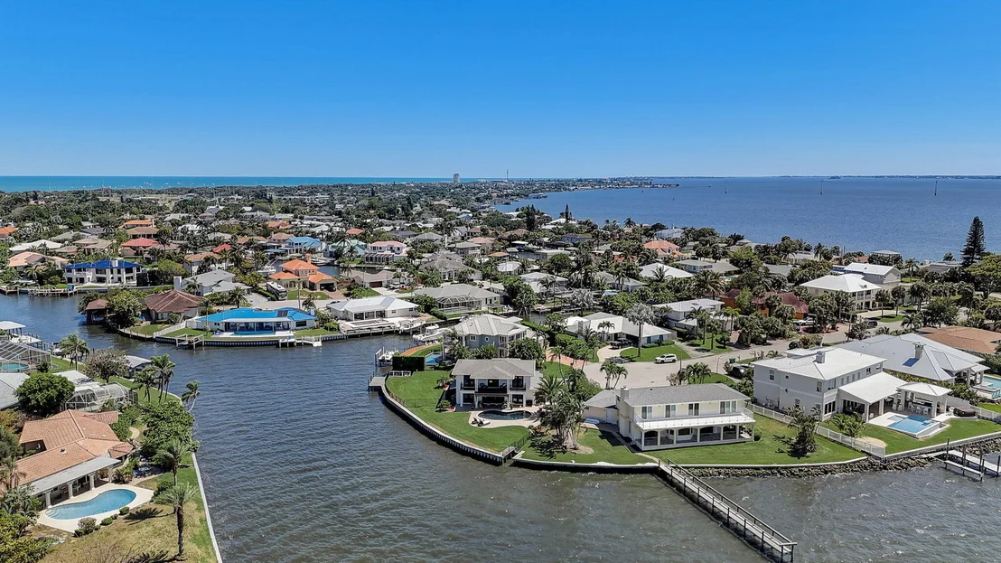Photo of 451 River View Lane