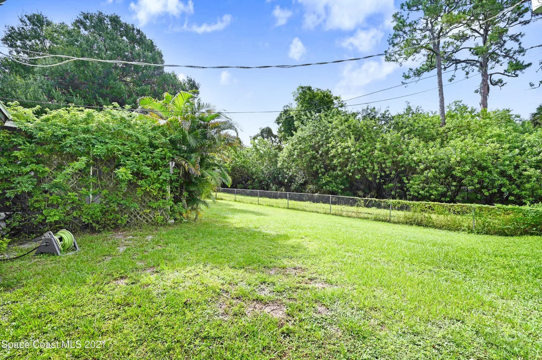 Photo of 1123 Hermosa Drive