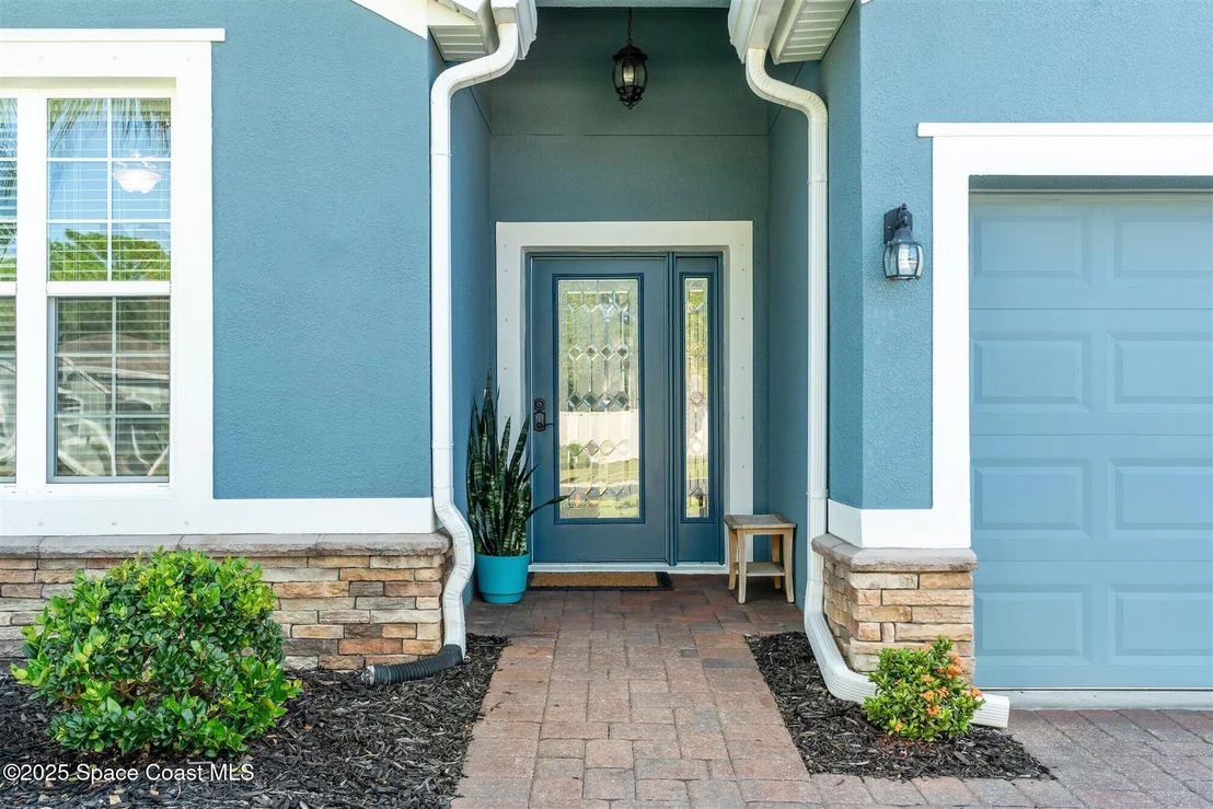 Photo of 541 Stonebriar Drive