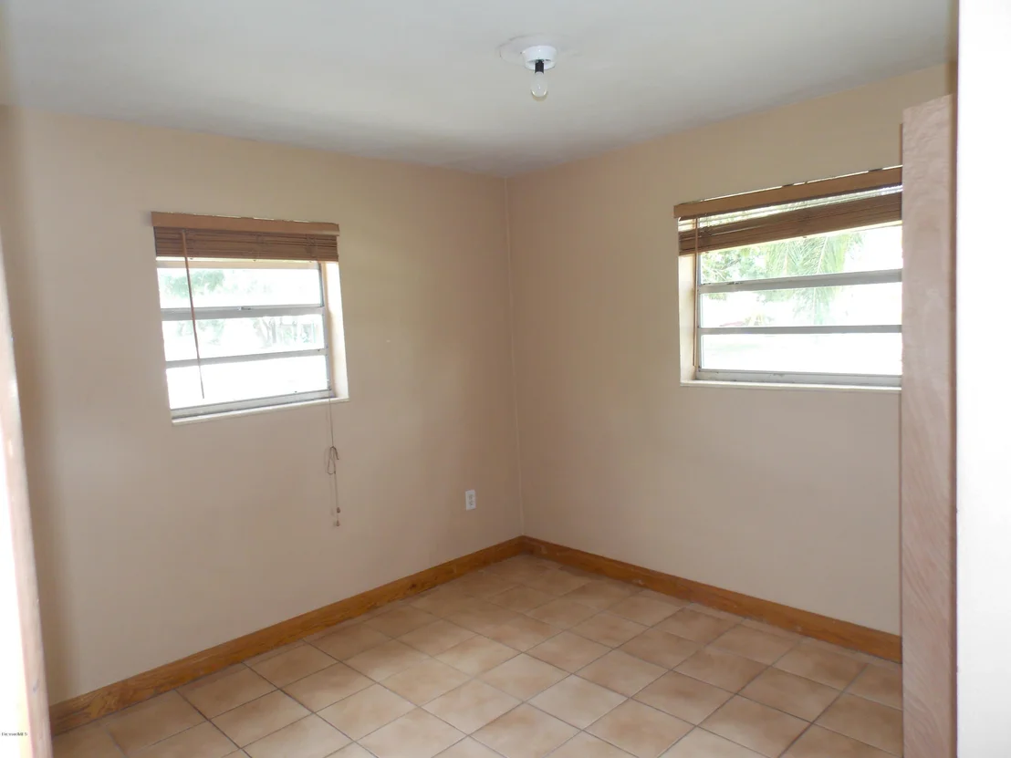 Photo of 406 Cornell Avenue
