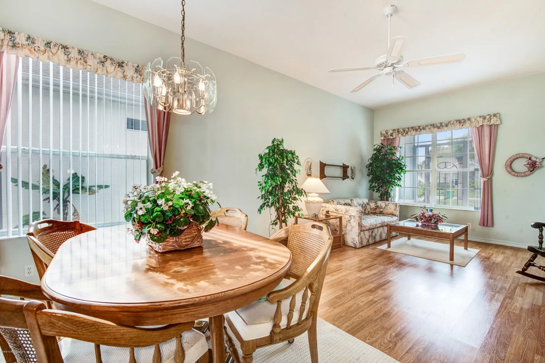 Photo of 2573 Addington Circle