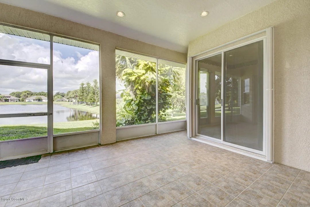Photo of 843 Spring Oak Drive