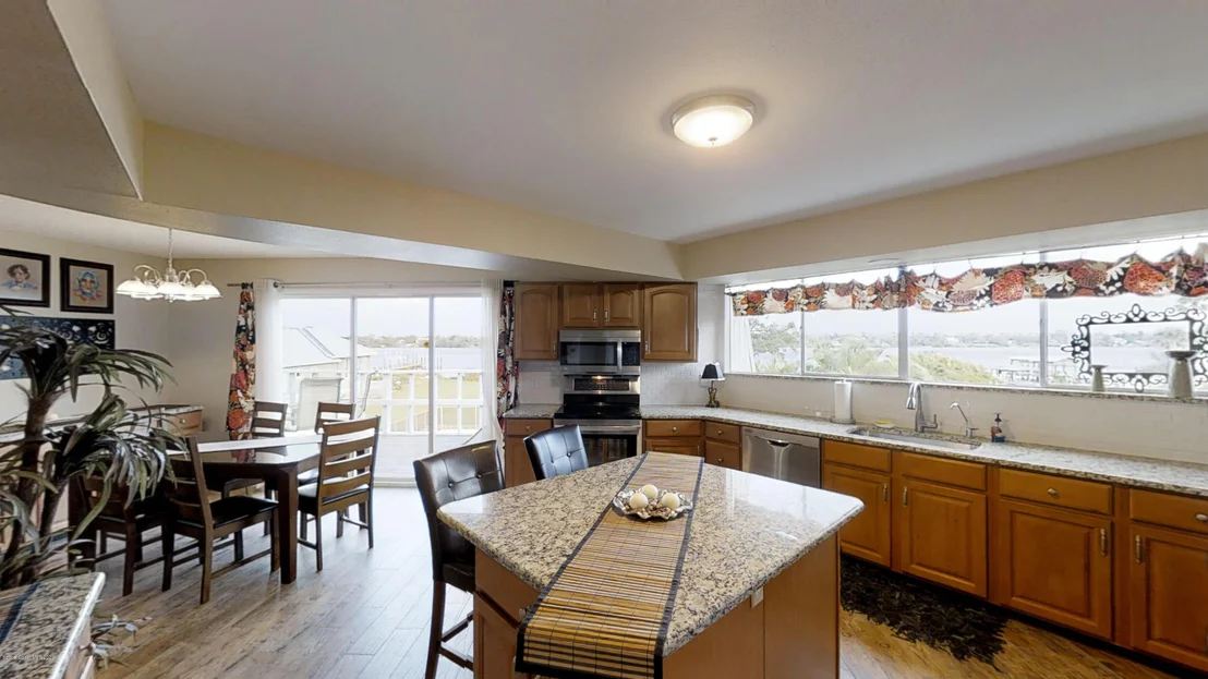 Photo of 9852 Riverview Drive