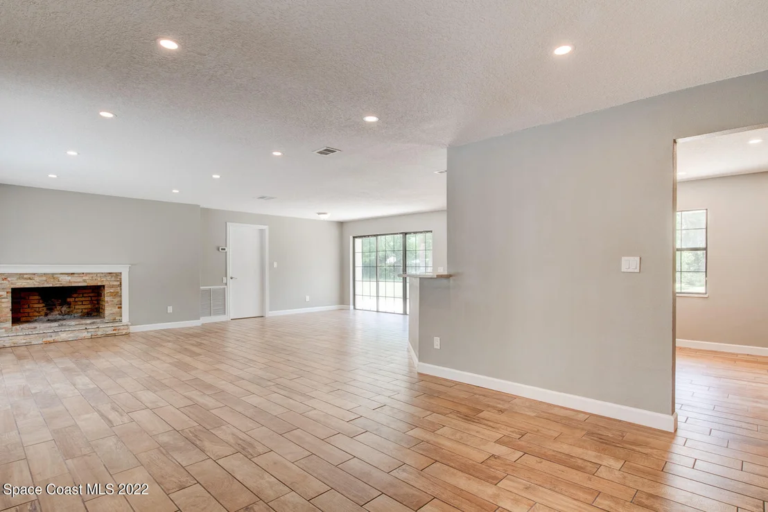 Photo of 4555 Tangelo Avenue