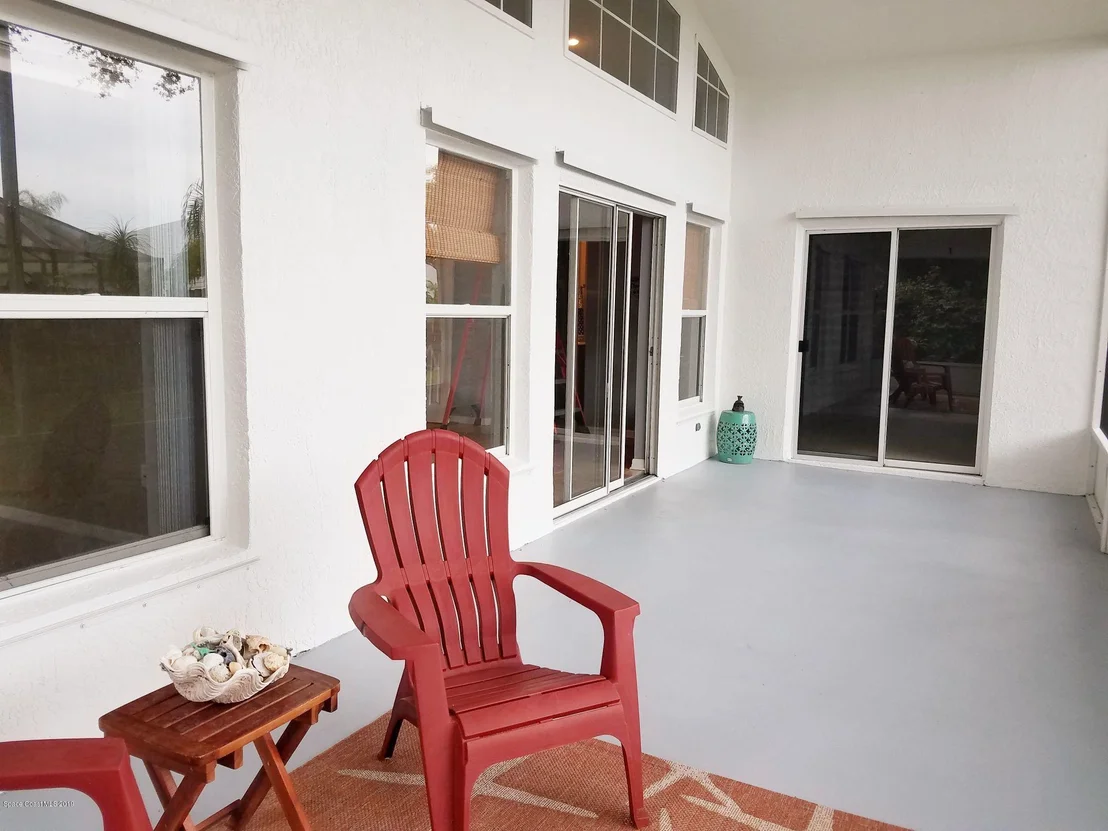 Photo of 2064 Lansing Street