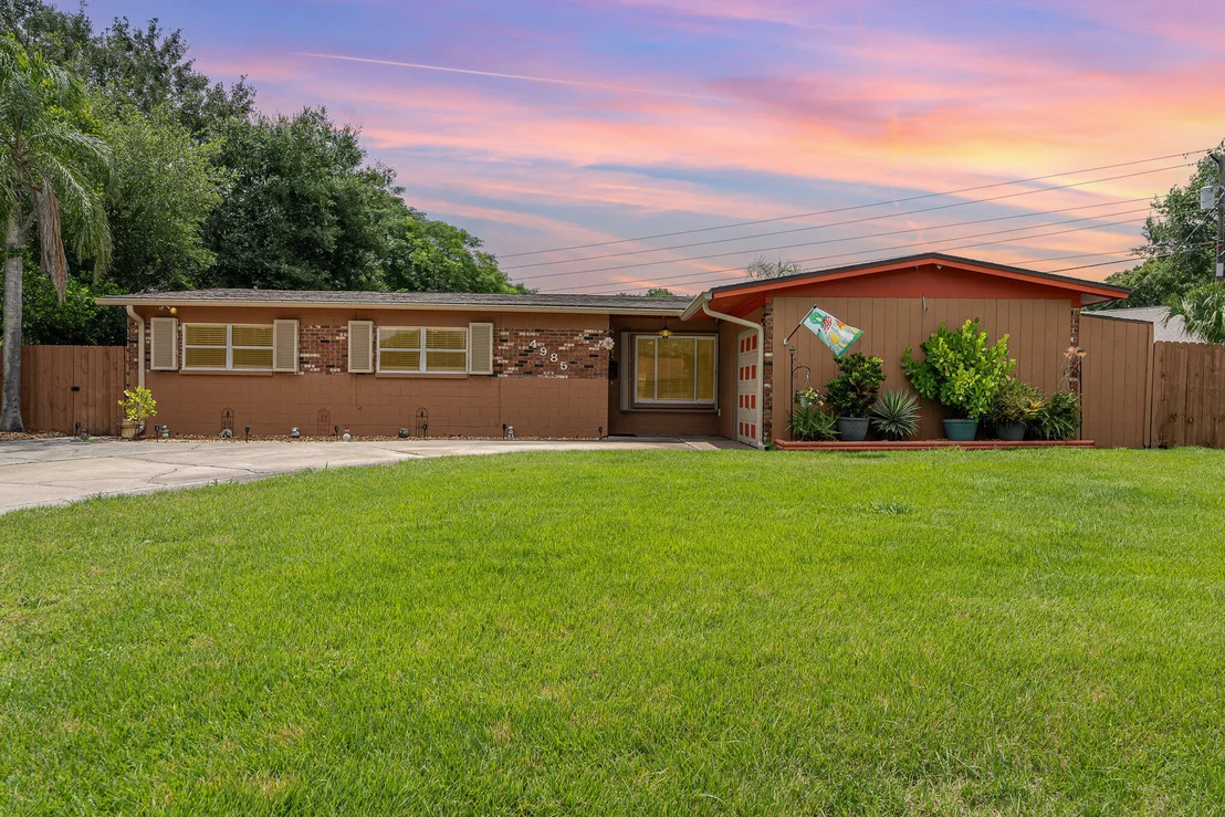 Photo of 4985 Cocoanut Drive