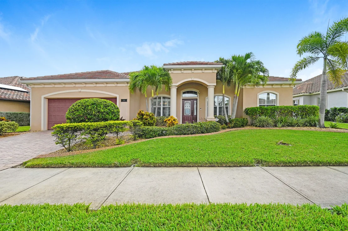 Photo of 1333 Tralee Bay Avenue