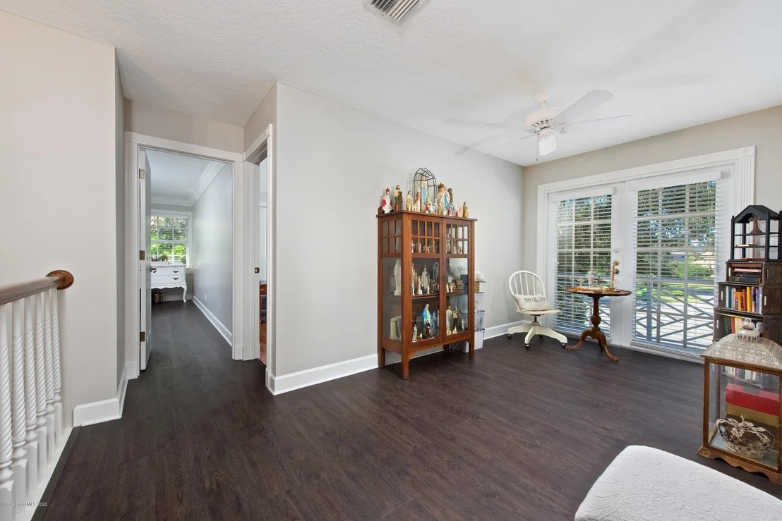 Photo of 637 Woodbridge Drive