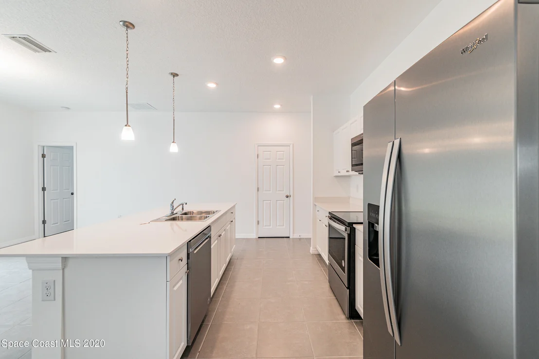 Photo of 850 Lyons Cir Circle NW