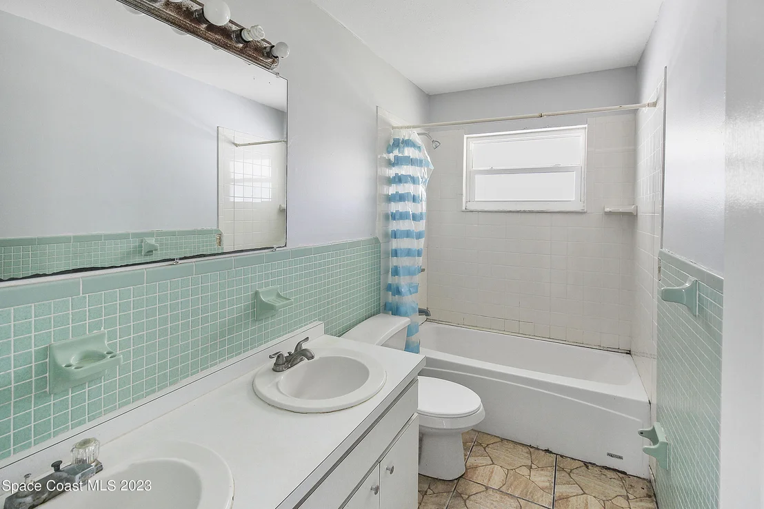 Photo of 985 Palmer Street