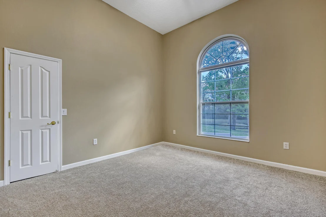 Photo of 1290 Adamson Road
