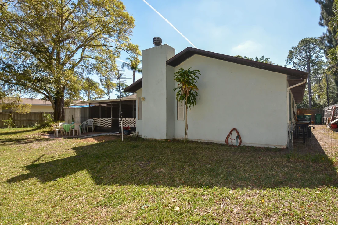 Photo of 7820 Sheridan Road